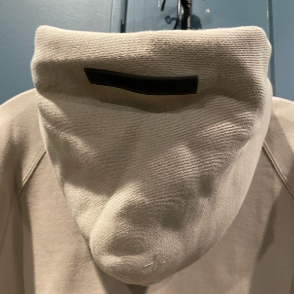 Essential Fear of God Sweatshirt - Picture 4 of 5